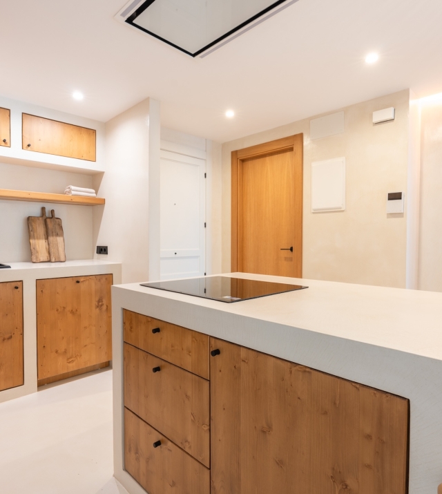 Resa Estates apartment for sale Botafoch Ibiza kitchen ok.jpg